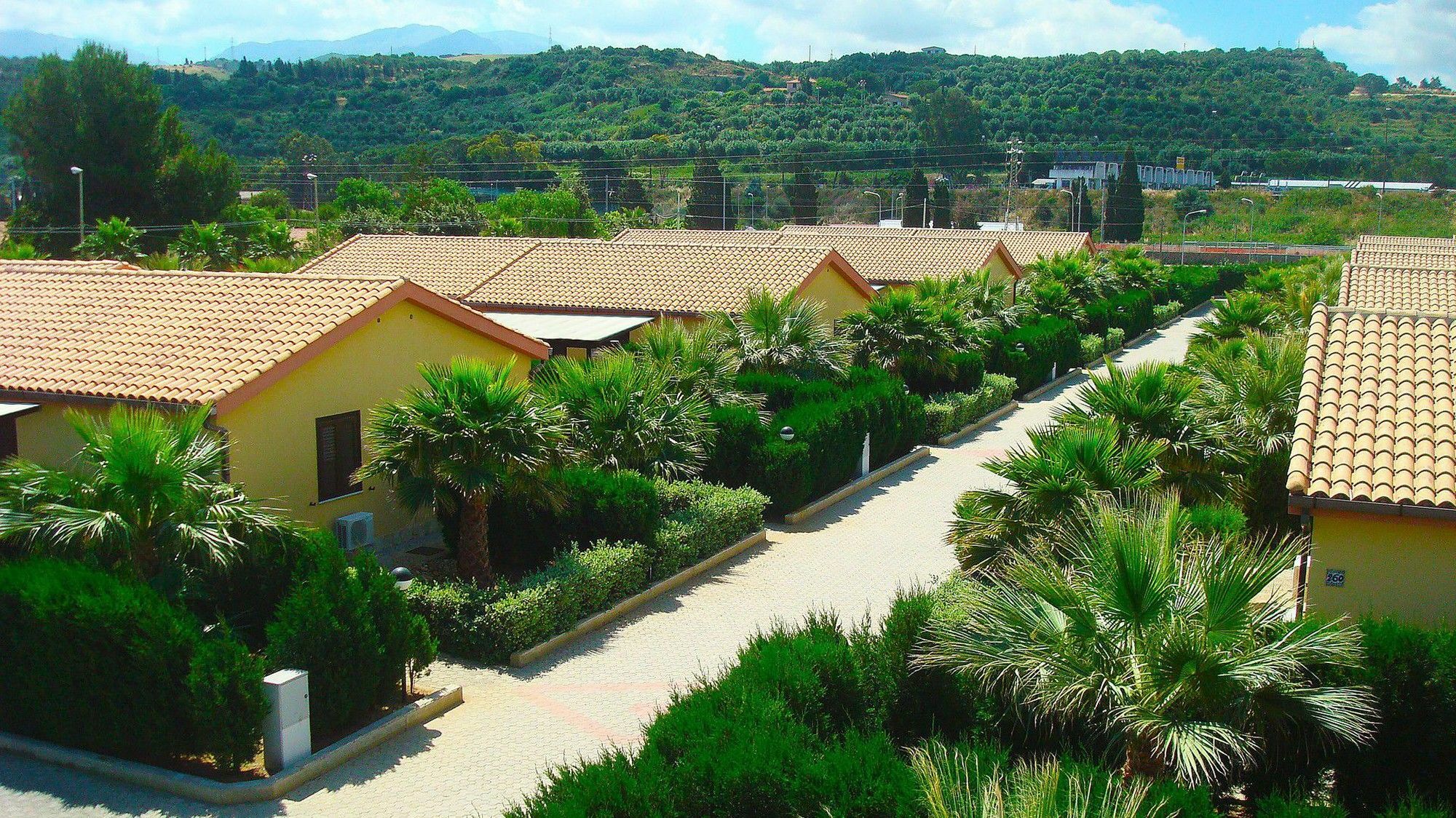 Residence Hydria Campofelice Di Roccella Exterior photo